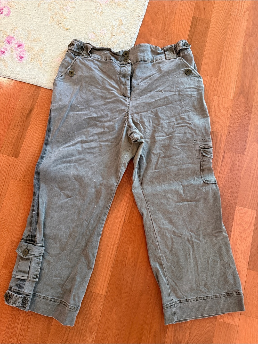 Mimi Maternity Olive Green Cropped Cargo Maternity Pants
